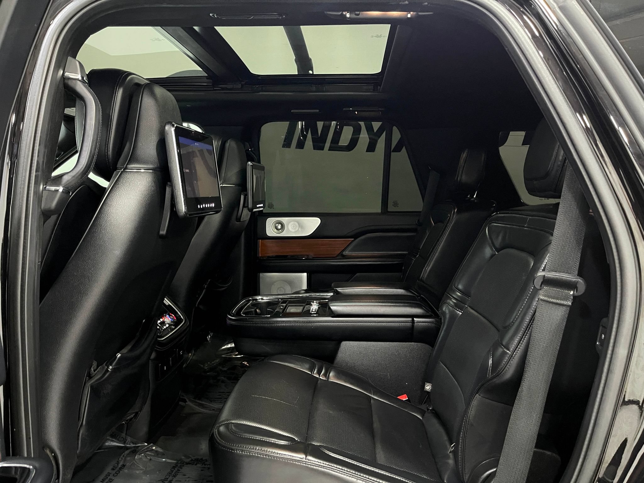 Used 2019 Lincoln Navigator Reserve AWD/4WD image 30