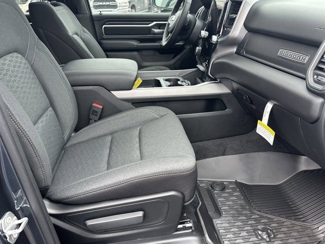 New 2026 RAM 1500 4x4 Crew Cab image 15