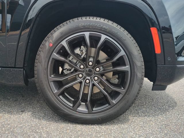 New 2026 Jeep Grand Wagoneer Summit AWD/4WD image 11