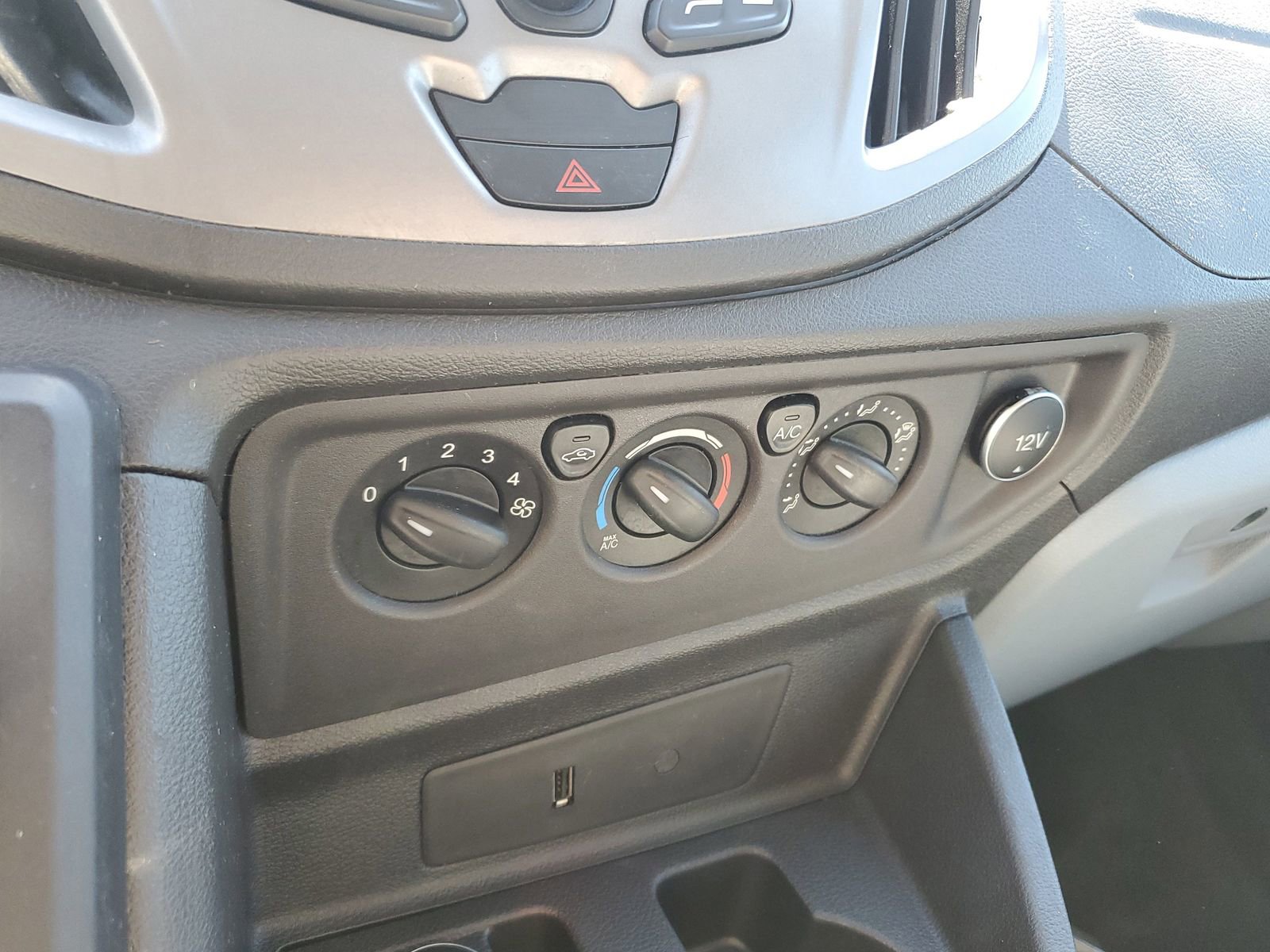 Used 2019 Ford Transit 350 XLT RWD image 29