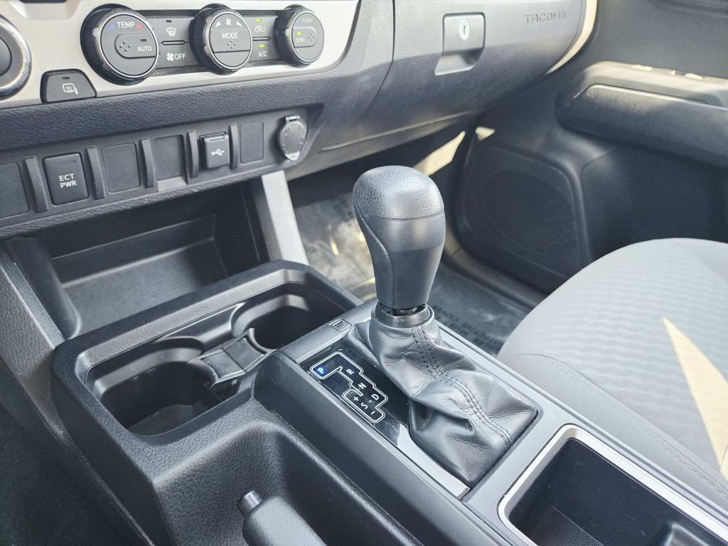 Used 2021 Toyota Tacoma SR AWD/4WD image 31