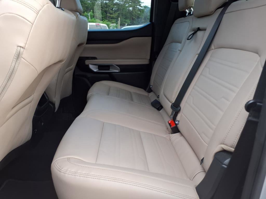 Used 2024 Ford Ranger Lariat w/ Trailer Tow Package image 14