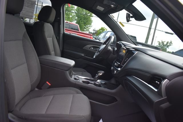 Certified 2023 Chevrolet Traverse LT FWD image 13