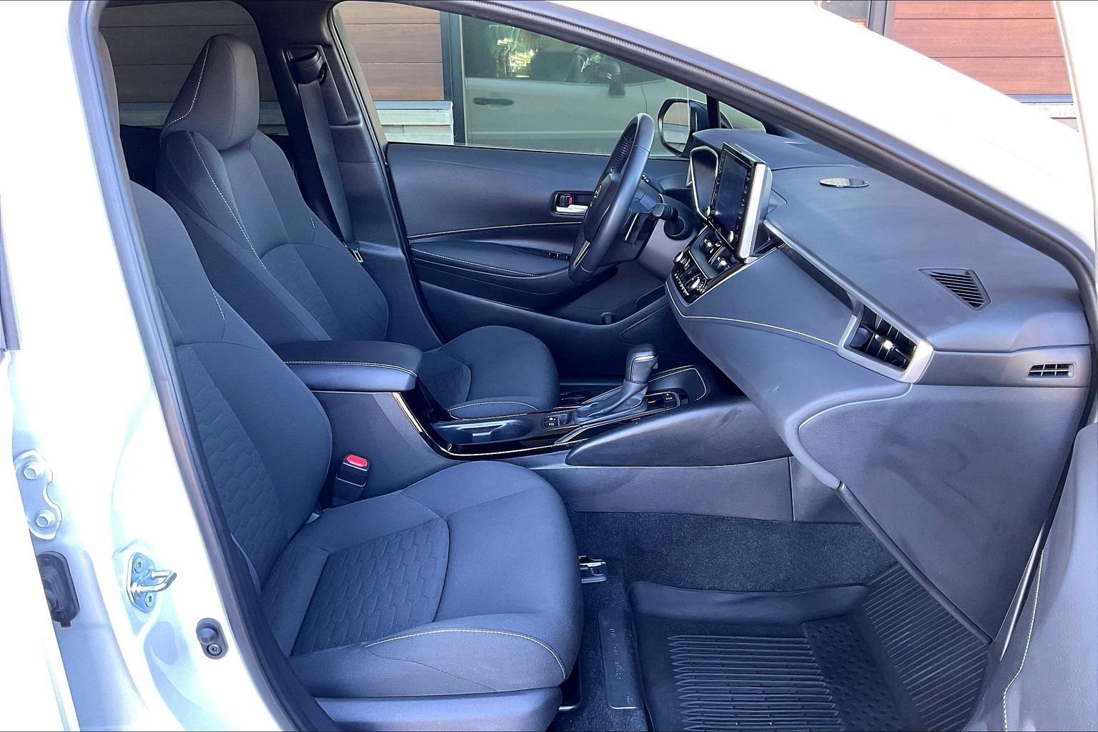 Used 2022 Toyota Corolla SE image 21