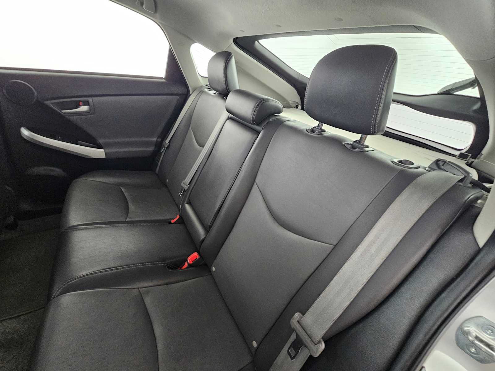 Used 2015 Toyota Prius Prime Advanced FWD image 18