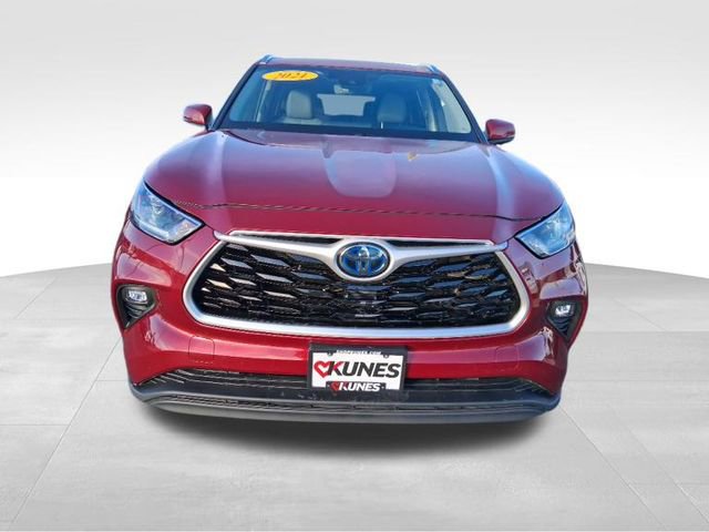 Used 2021 Toyota Highlander XLE image 16