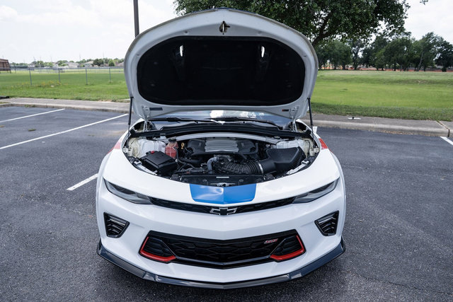 Used 2017 Chevrolet Camaro SS RWD image 24