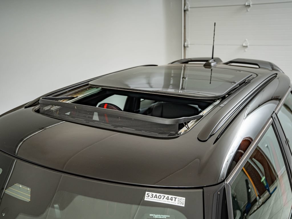 Certified 2025 MINI Cooper S FWD image 17