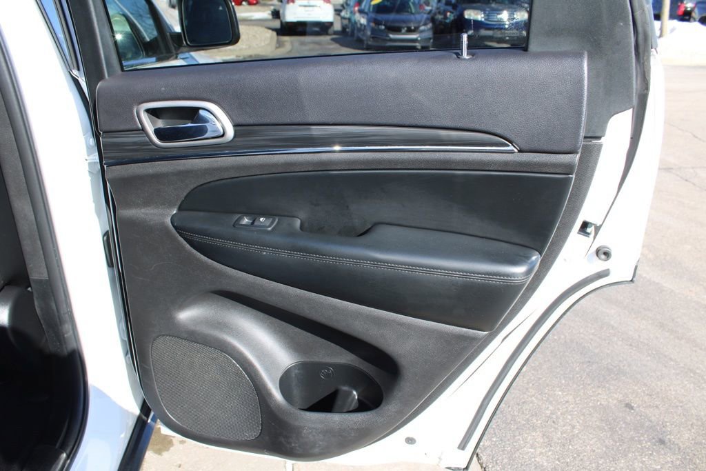 Used 2019 Jeep Grand Cherokee Limited image 24