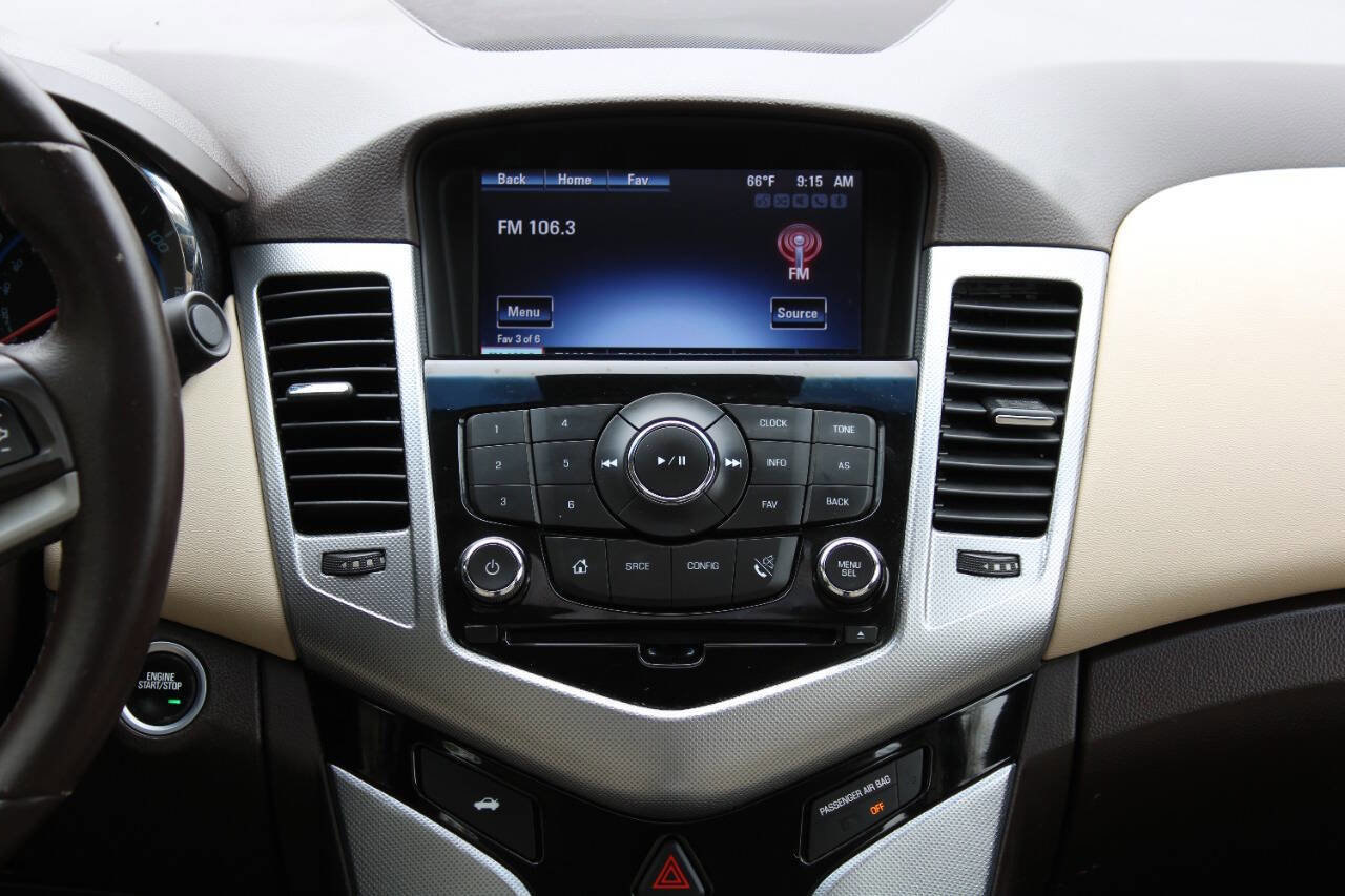Used 2015 Chevrolet Cruze LTZ w/ Sun, Sound and Sport Package FWD image 33