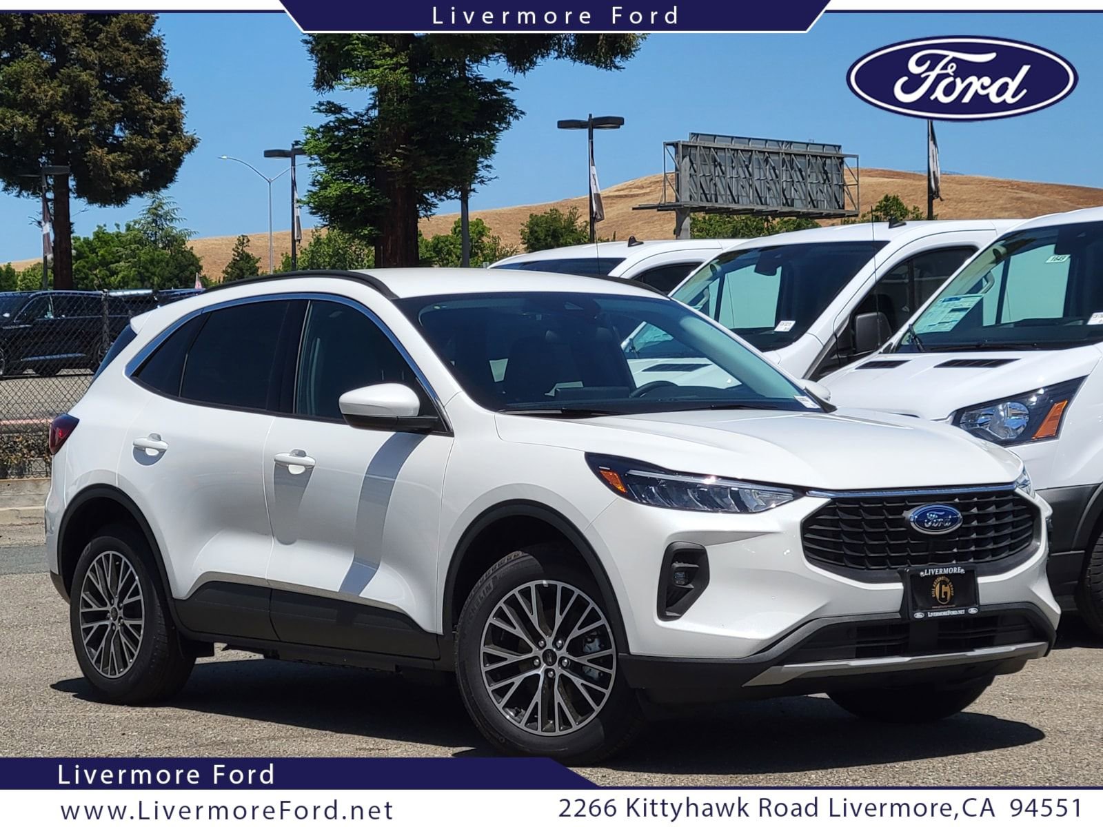 New 2024 Ford Escape SE image 1