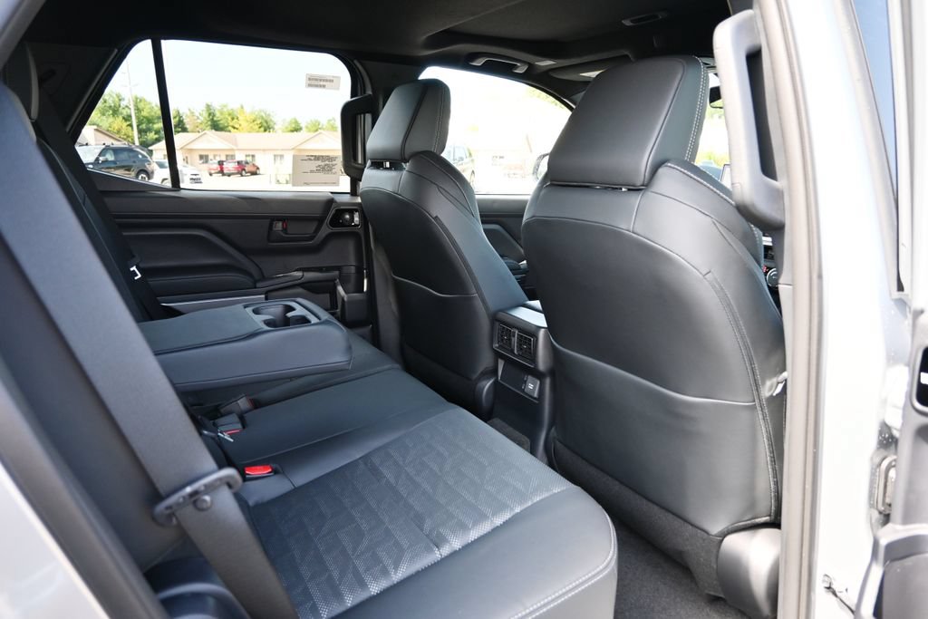 New 2026 Toyota 4Runner TRD Off-Road Premium AWD/4WD image 16