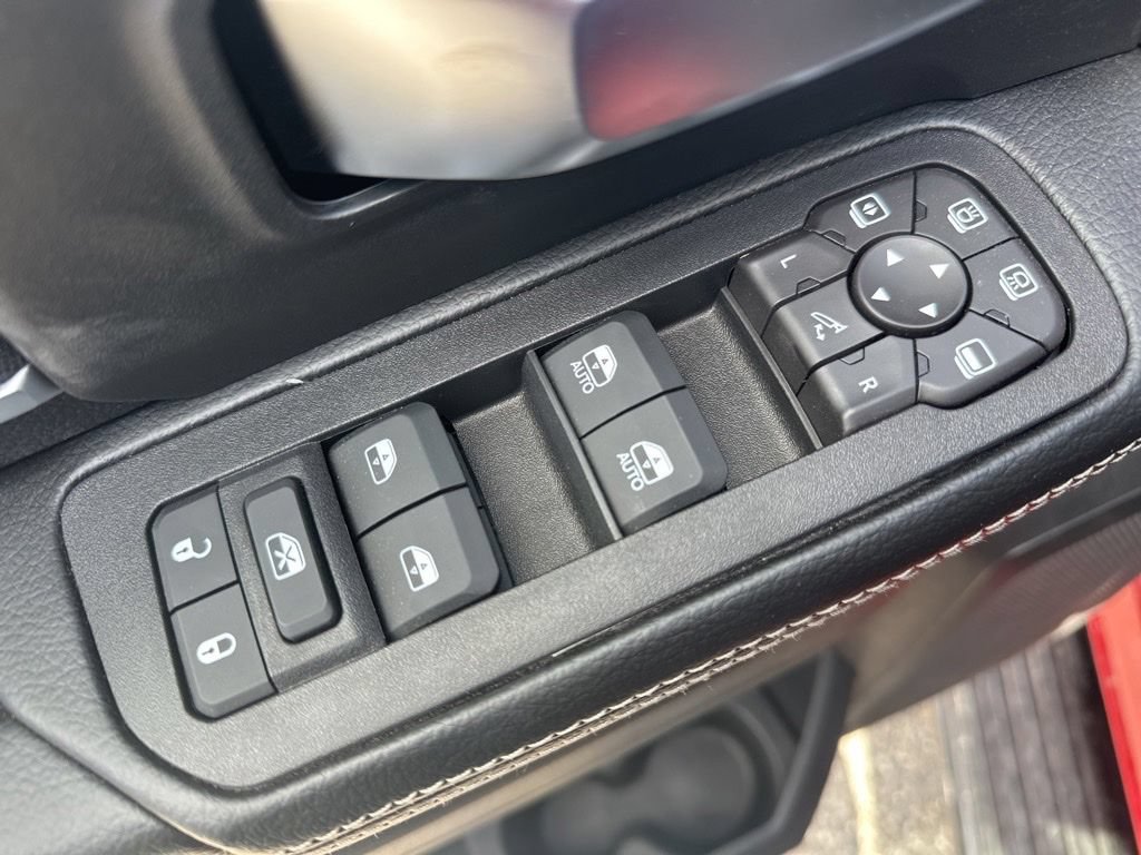 New 2026 RAM 2500 Big Horn AWD/4WD image 13