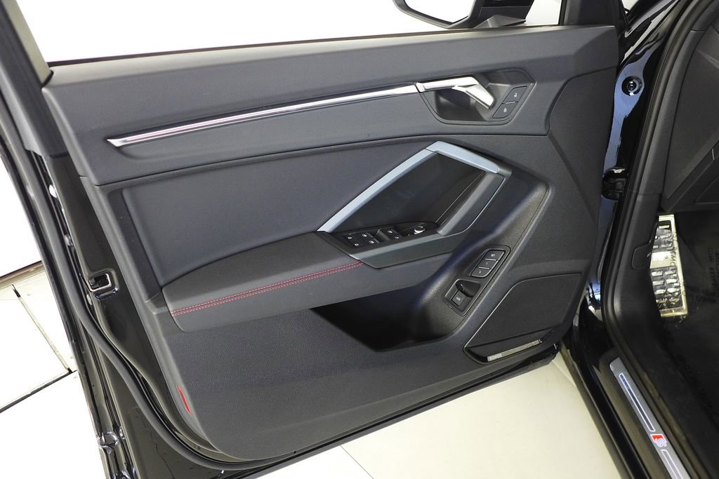 Used 2025 Audi Q3 2.0T Premium Plus w/ Premium Plus Package image 11