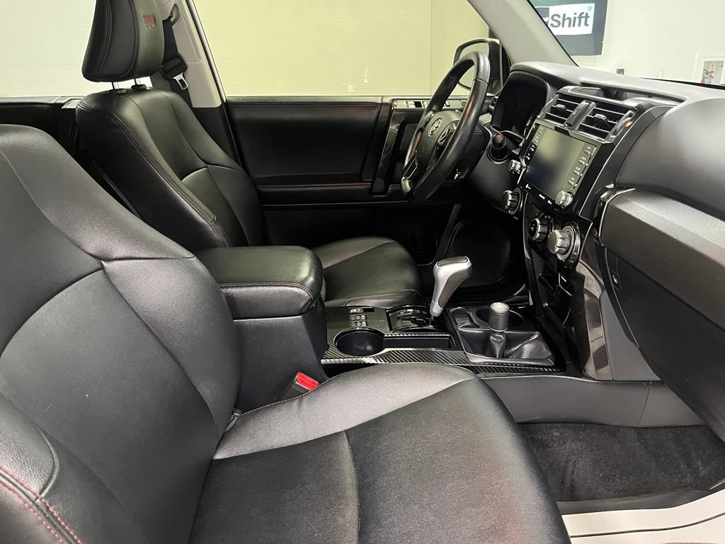 Used 2022 Toyota 4Runner TRD Off-Road Premium AWD/4WD image 58
