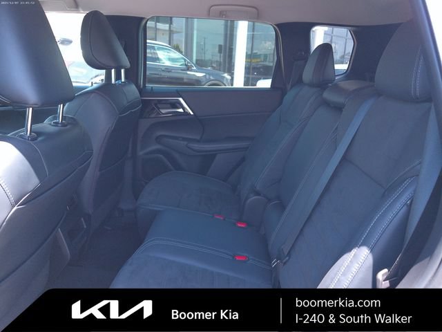 Used 2022 Mitsubishi Outlander SE FWD image 9