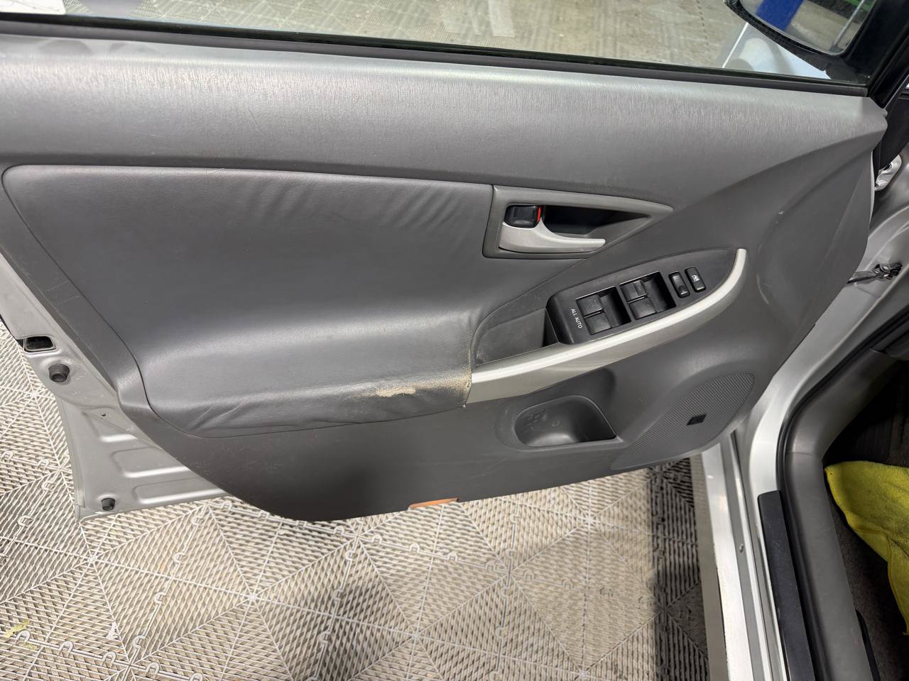 Used 2010 Toyota Prius FWD image 25