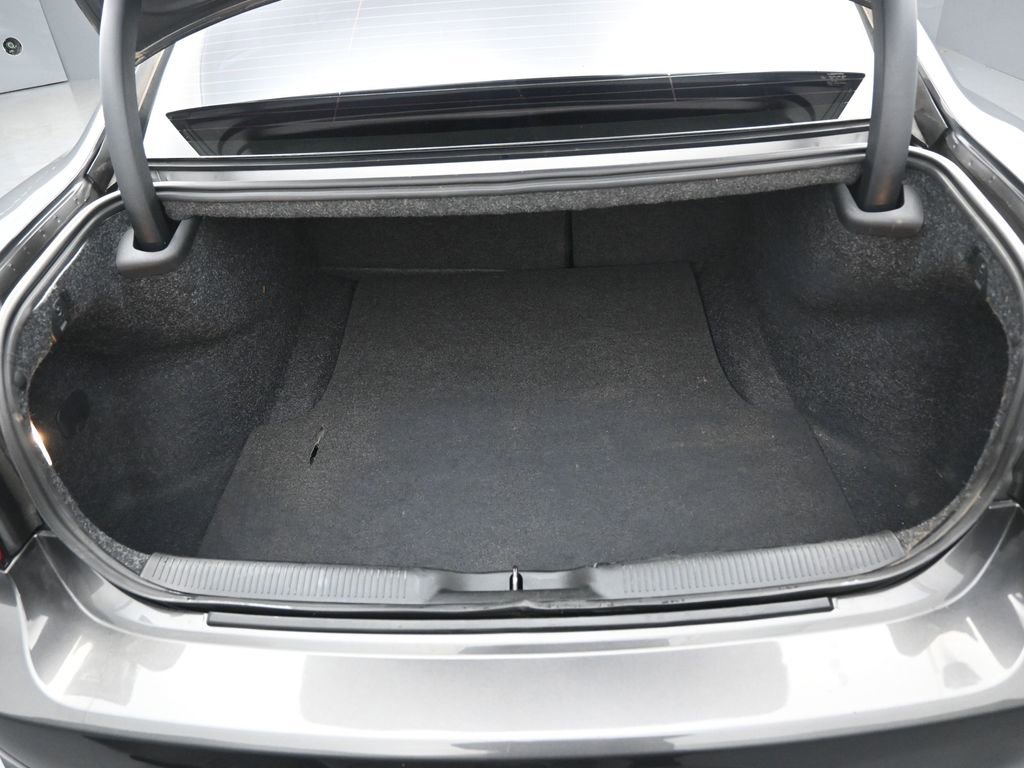Used 2018 Dodge Charger SXT image 26