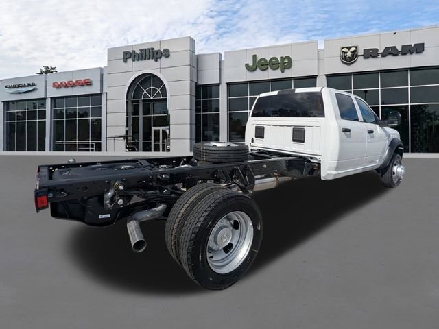New 2026 RAM 5500 Tradesman w/ Chrome Appearance Group AWD/4WD image 4