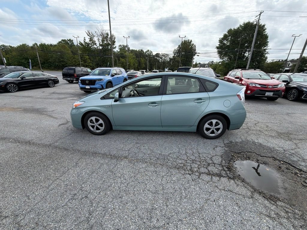 Used 2015 Toyota Prius Three FWD image 5