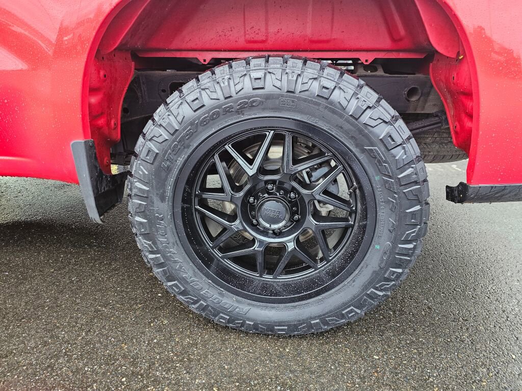 Used 2022 Chevrolet Silverado 1500 LT image 11