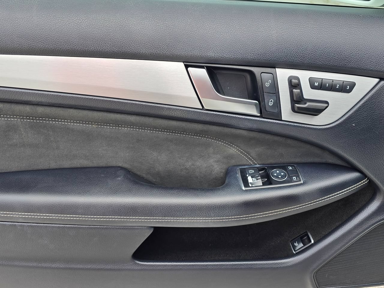 Used 2015 Mercedes-Benz C 250 Coupe image 11