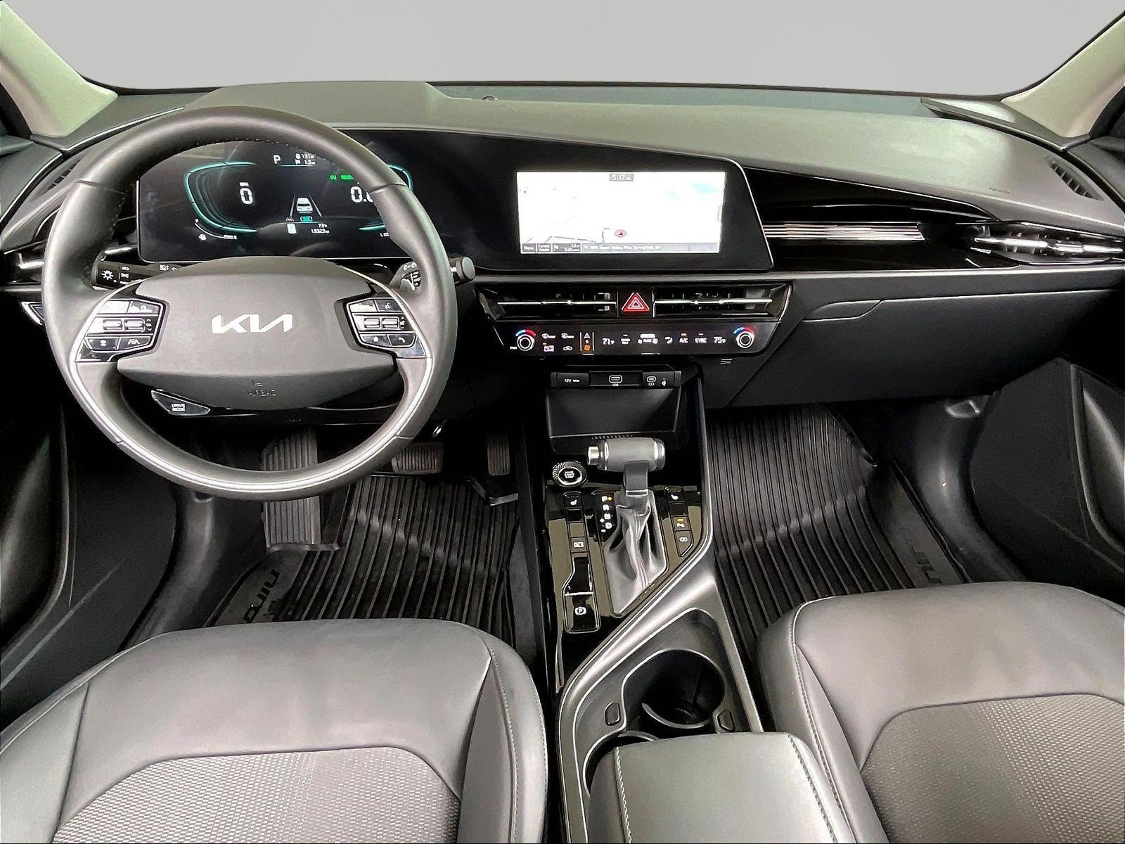 Used 2023 Kia Niro EX FWD image 7