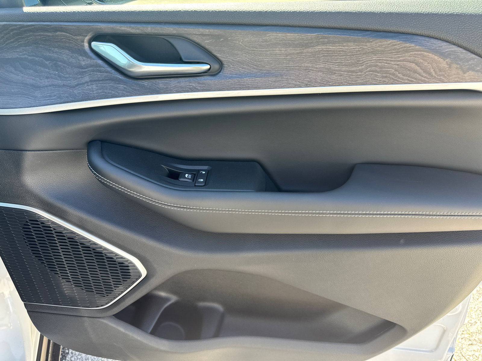 New 2026 Jeep Grand Cherokee Limited AWD/4WD image 14