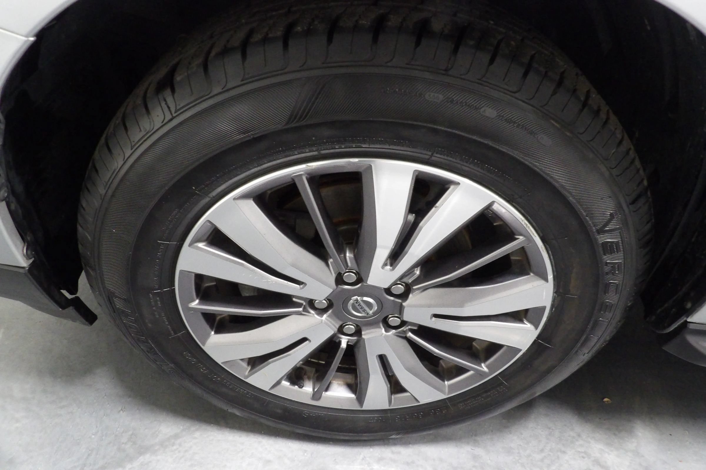 Used 2019 Nissan Pathfinder SV FWD image 23