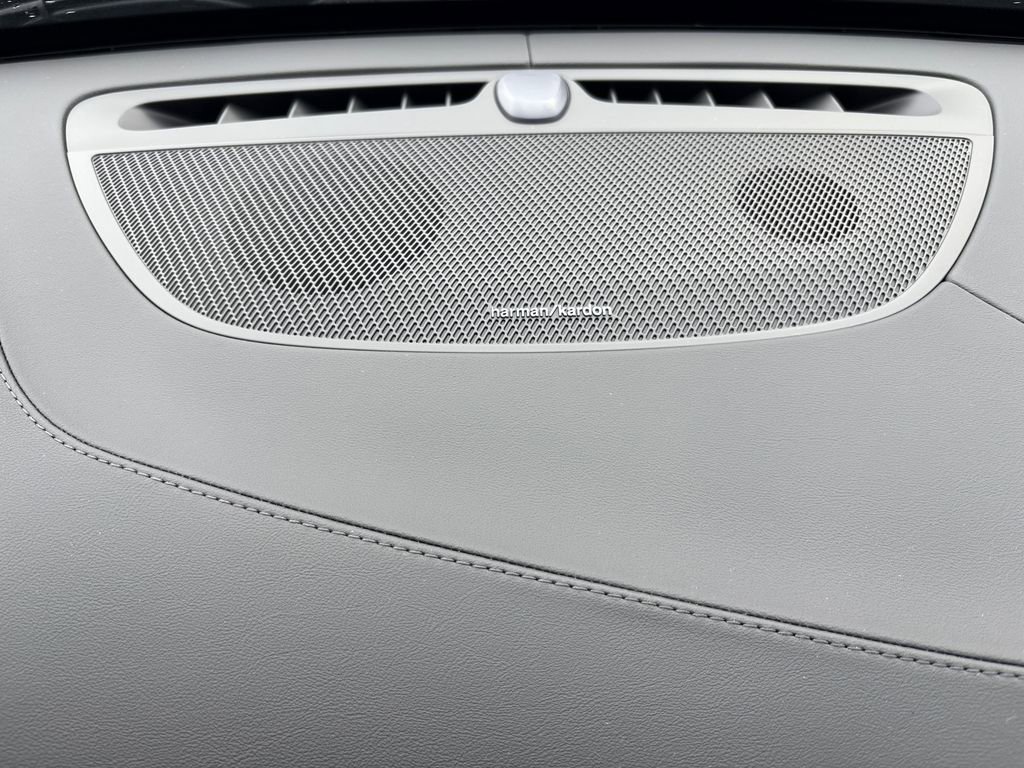 New 2026 Volvo XC90 B5 Ultra image 10