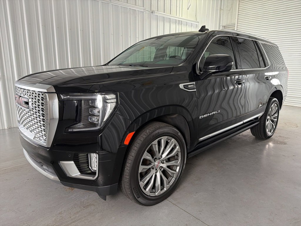 Used 2021 GMC Yukon Denali w/ Denali Premium Package image 3