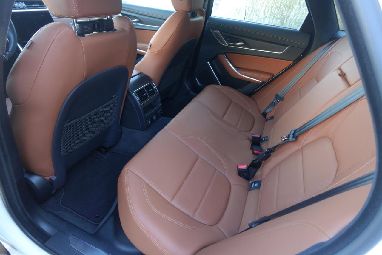 Used 2024 Jaguar XF R-Dynamic SE image 14
