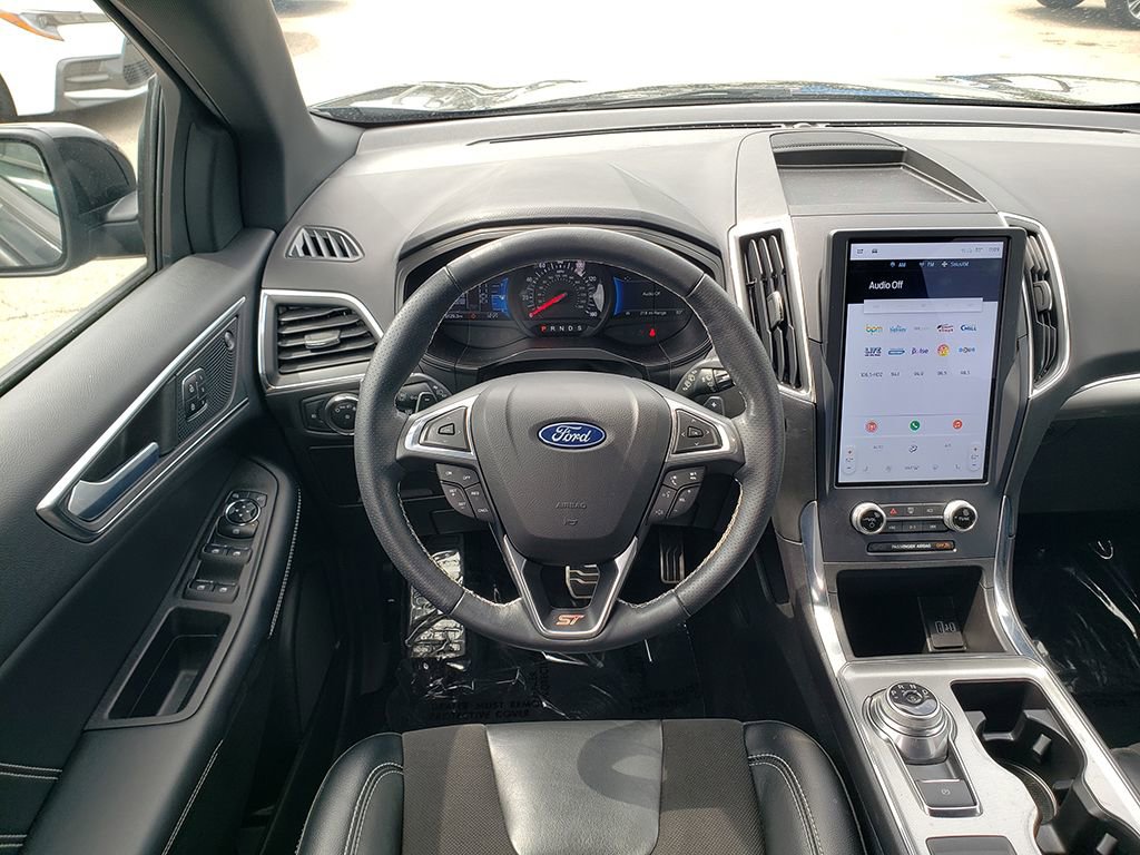 Used 2023 Ford Edge ST image 14