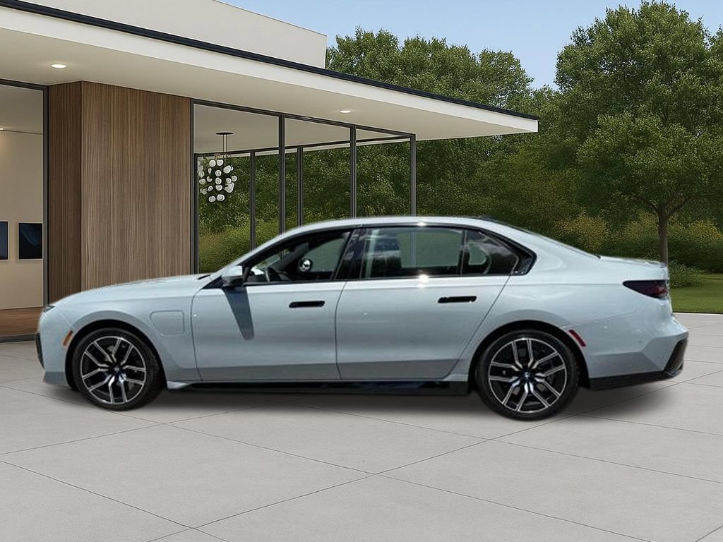 Used 2026 BMW 750e xDrive AWD/4WD image 13