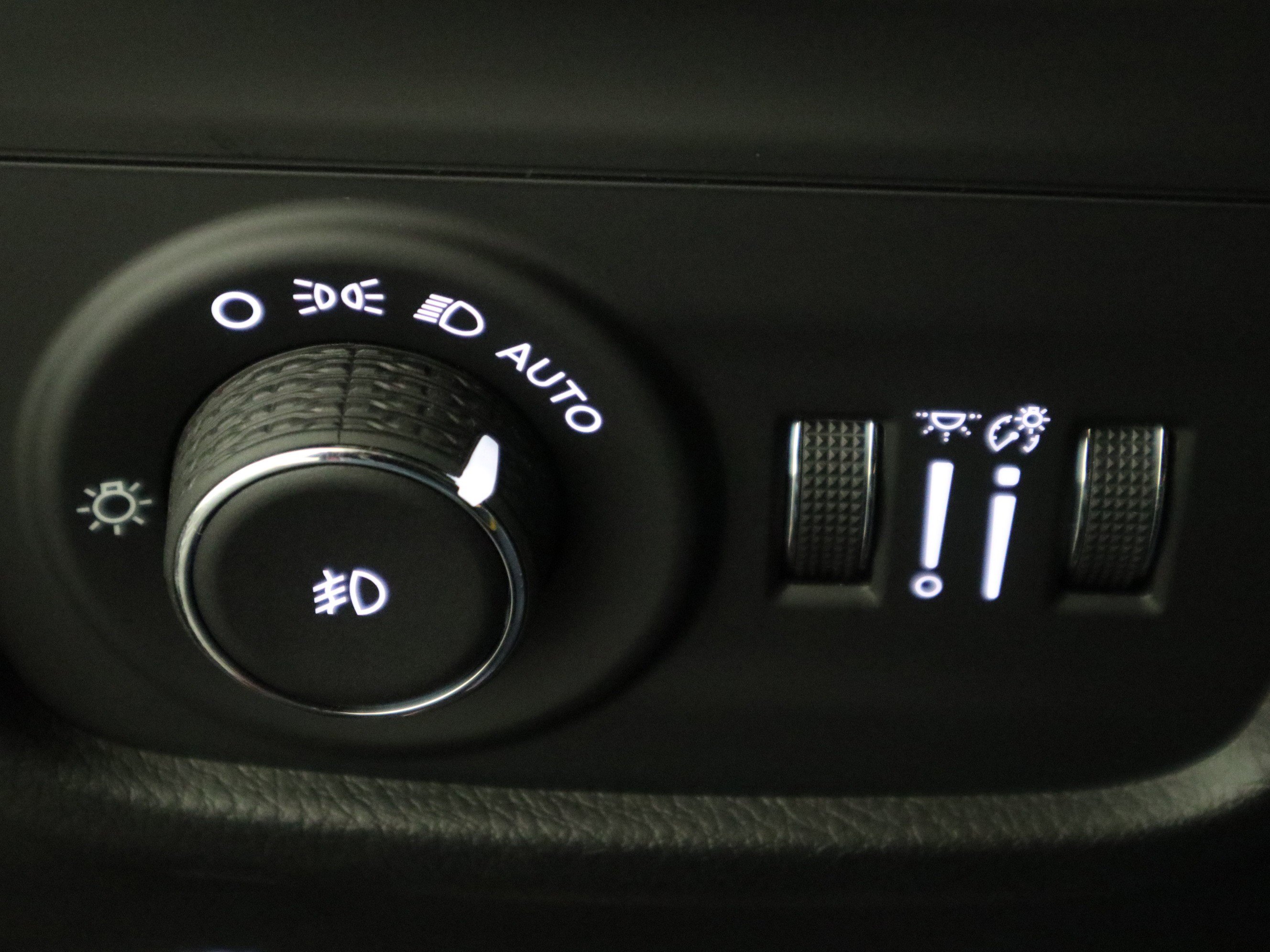 New 2025 Jeep Grand Cherokee Limited w/ Luxury Tech Group II image 33