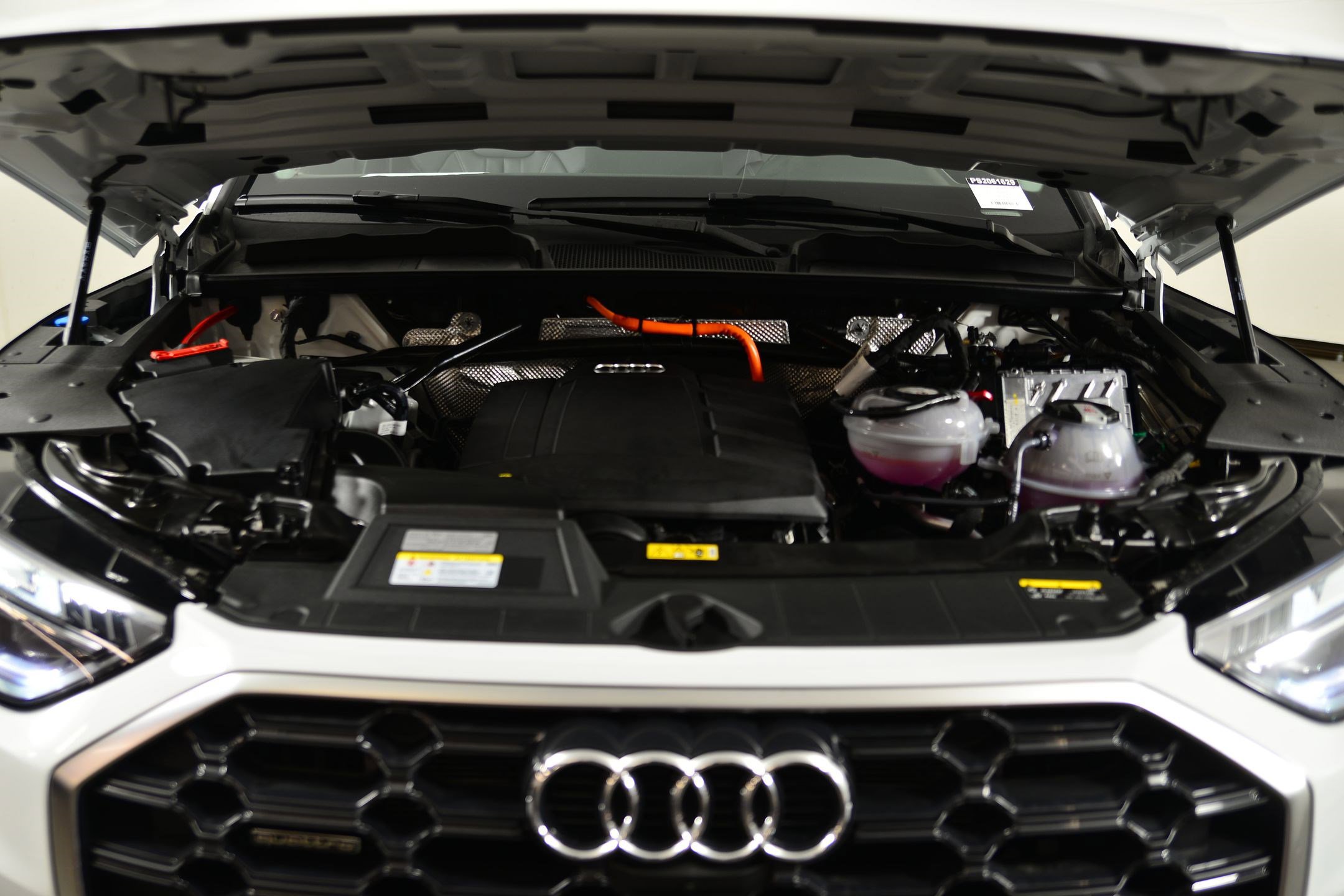 Certified 2025 Audi Q5 e Premium Plus w/ Premium Plus Package image 16