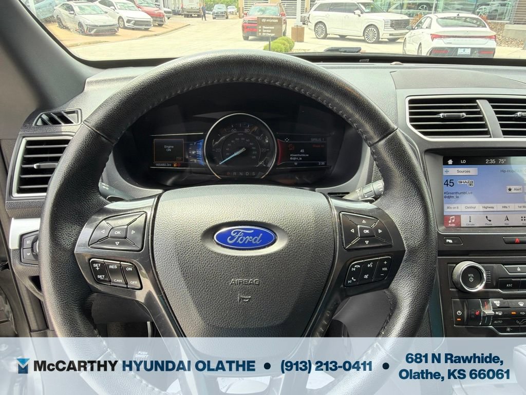 Used 2017 Ford Explorer XLT w/ Equipment Group 202A AWD/4WD image 7