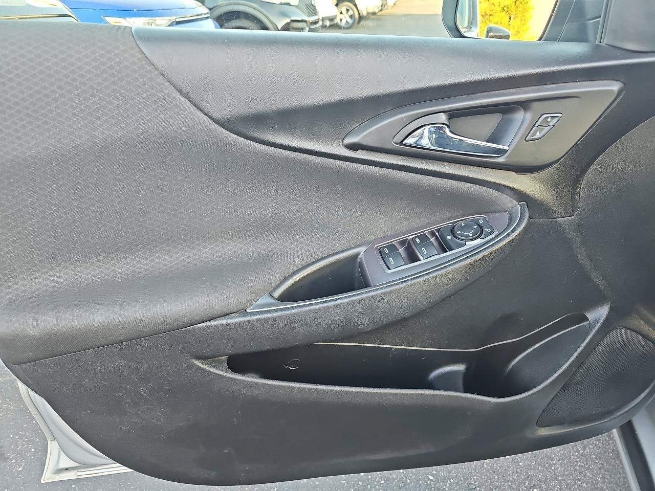 Used 2018 Chevrolet Malibu LT FWD image 14