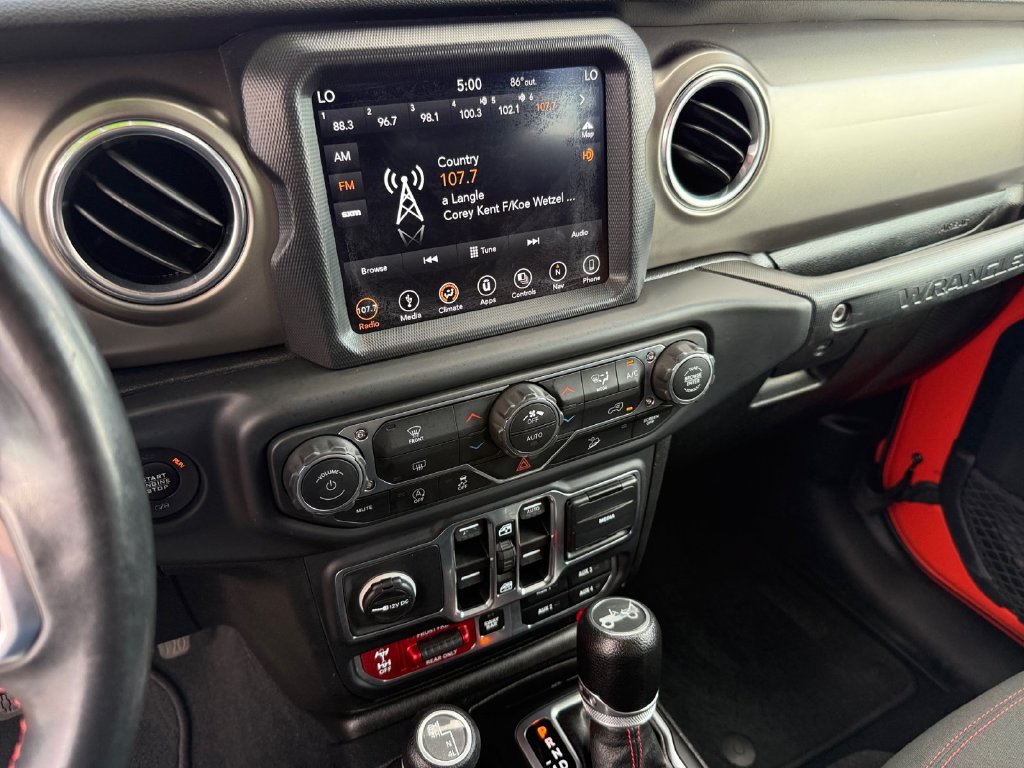 Used 2018 Jeep Wrangler Unlimited Rubicon AWD/4WD image 17