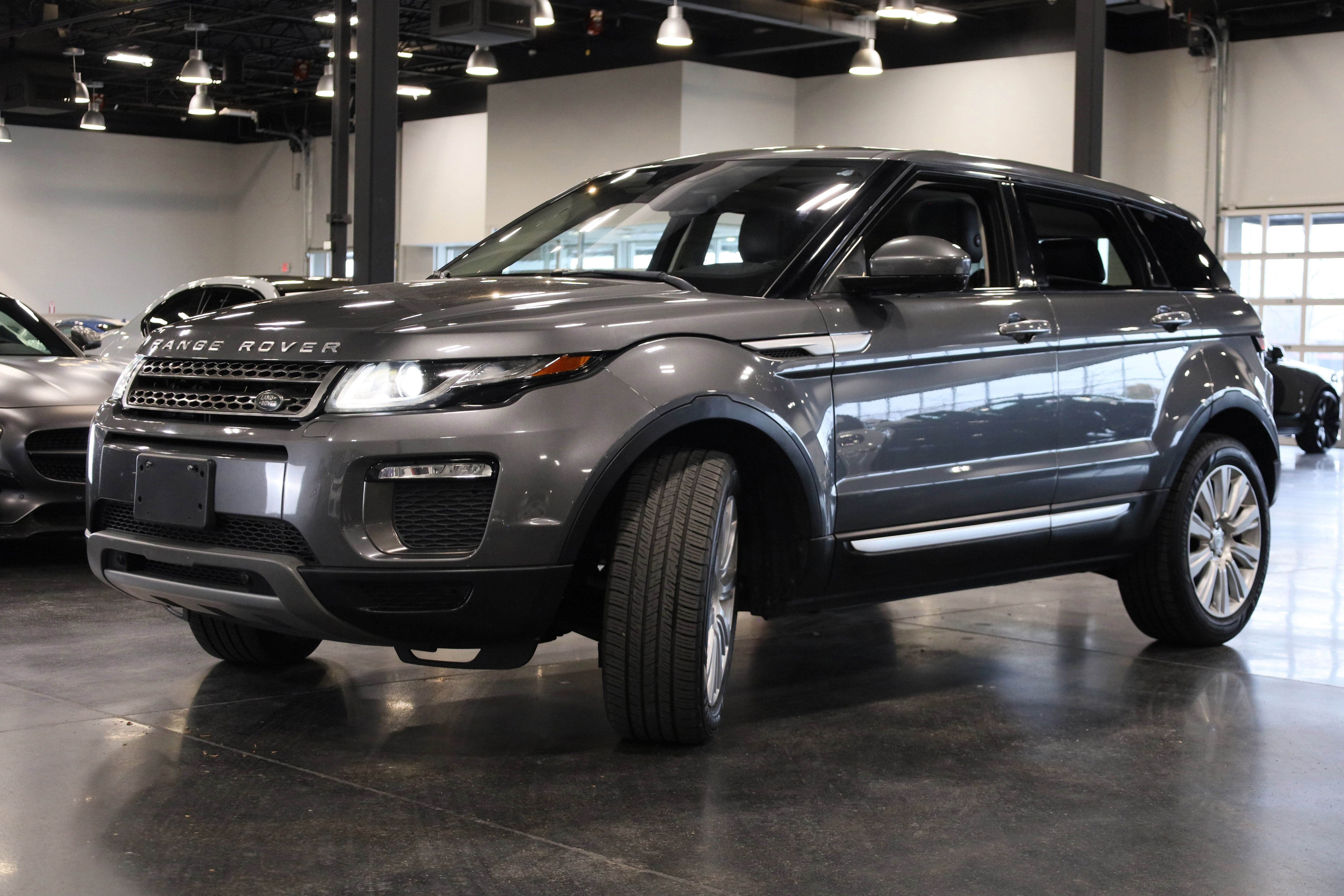 Used 2016 Land Rover Range Rover Evoque HSE image 3