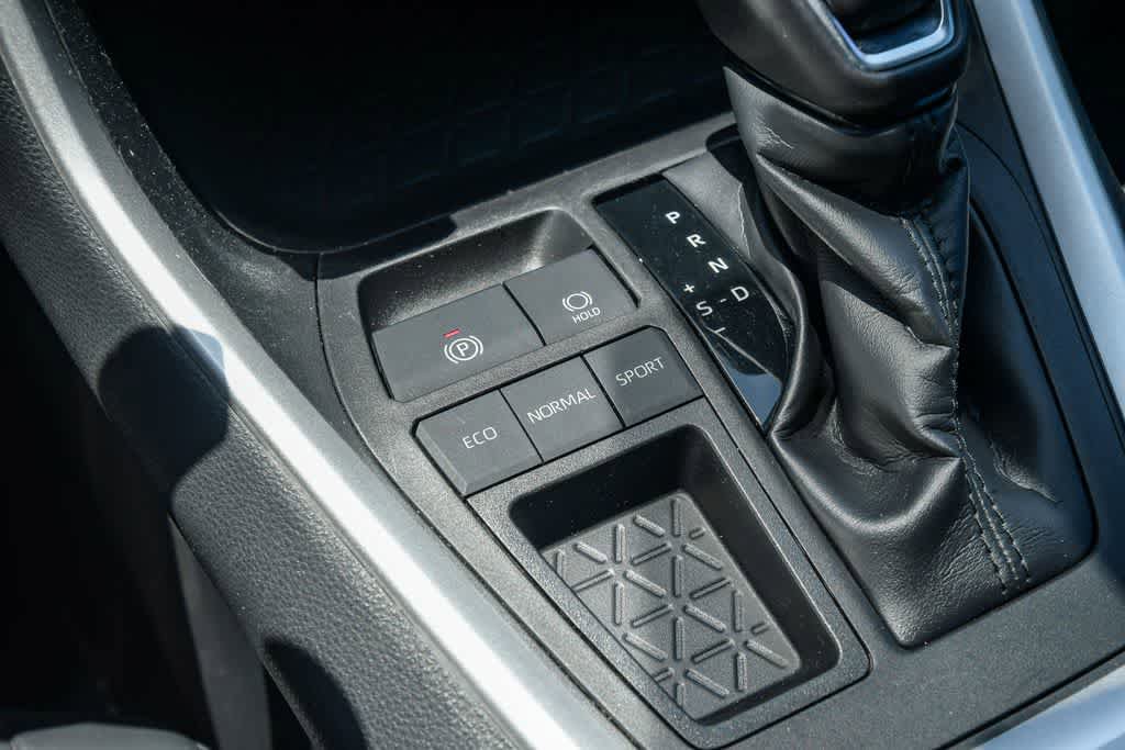 Used 2021 Toyota RAV4 XLE Premium FWD image 20