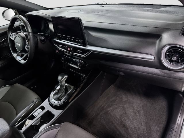 Used 2023 Kia Forte GT-Line w/ GT-Line Premium Package image 32