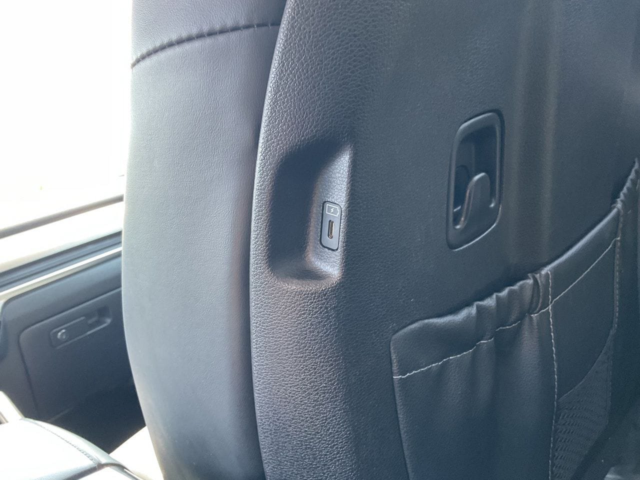 Used 2025 Kia Telluride S FWD image 17