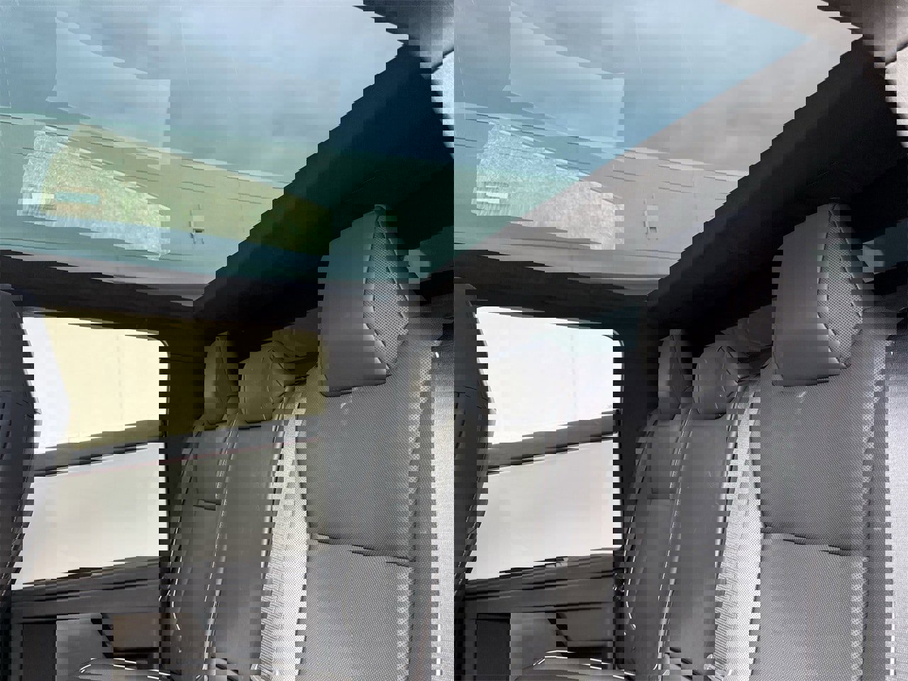 Used 2024 Tesla Cybertruck AWD Crew Cab image 24