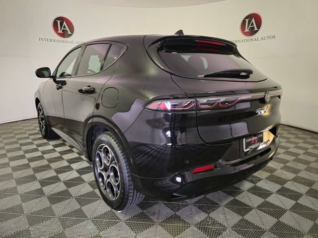 Used 2025 Alfa Romeo Tonale w/ Premium Package AWD/4WD image 6