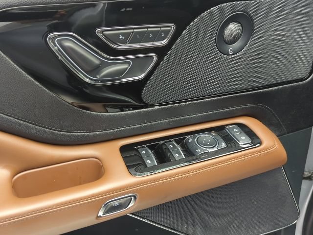 Used 2024 Lincoln Aviator Reserve w/ Equipment Group 201A AWD/4WD image 28