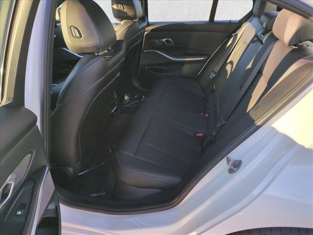 Used 2025 BMW 330i Sedan w/ M Sport Package RWD image 15