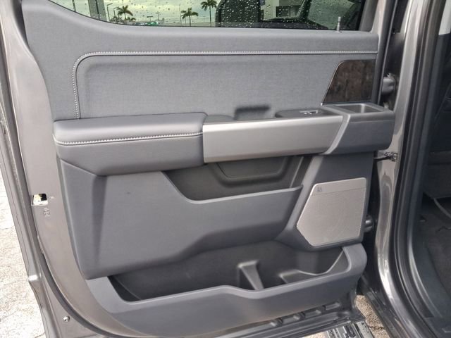 Used 2025 Ford F250 Lariat w/ Black Appearance Package AWD/4WD image 10