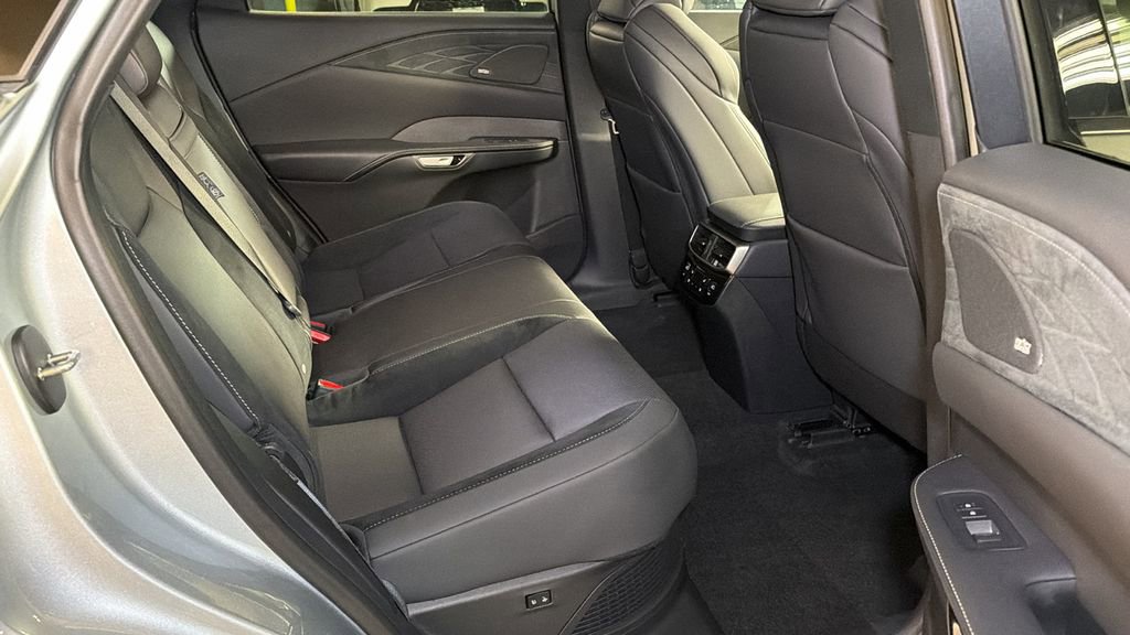 Used 2024 Lexus RX 500h F Sport image 12