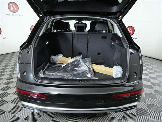 Used 2023 Audi Q5 2.0T Premium w/ Convenience Package image 10